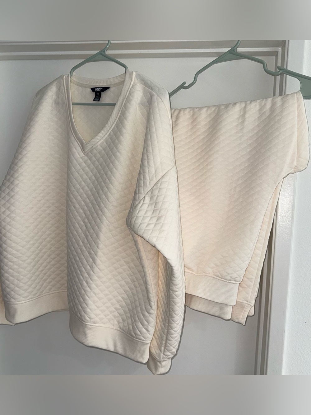 Lands' End Quilted Cream Sweatshirt and Joggers Set